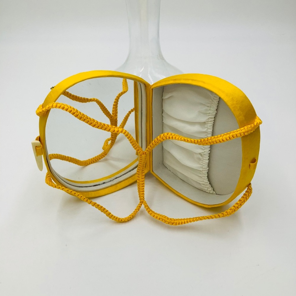 Vintage Yellow Gold Silk Clutch Purse - Picture 6 of 12